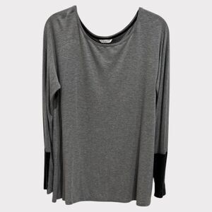 Club Monaco Gray Top with Faux Leather Accents – Size M EUC